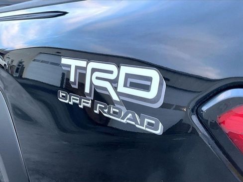 Used 2024 Toyota Tacoma TRD Off-Road image 8