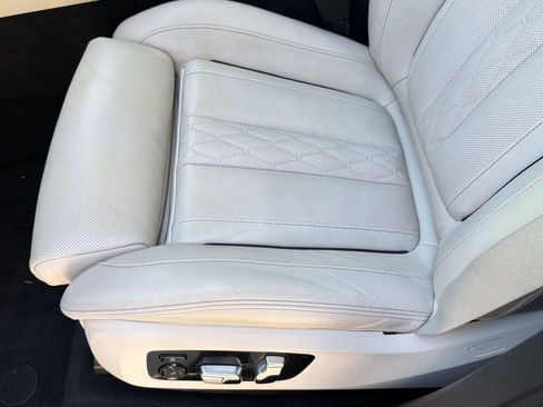 Used 2021 BMW X5 xDrive40i w/ M Sport Package AWD/4WD image 13