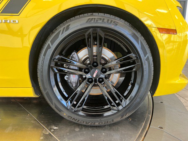 Used 2015 Chevrolet Camaro SS w/ RS Package RWD image 27
