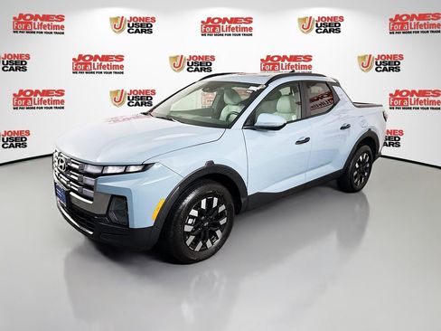 Certified 2025 Hyundai Santa Cruz SEL FWD image 14