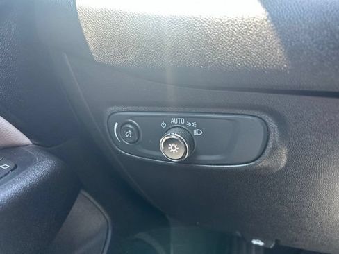 Used 2020 Chevrolet Equinox LS w/ LPO, Blackout Package FWD image 20