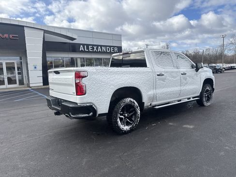 Used 2020 Chevrolet Silverado 1500 LT Trail Boss image 3
