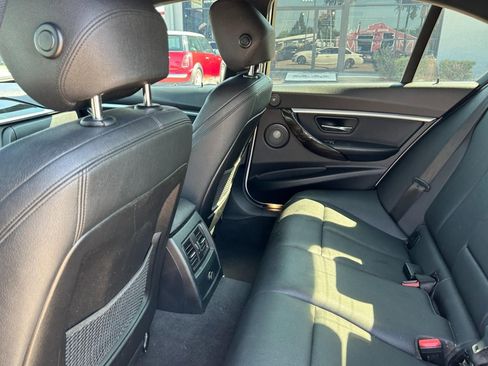 Used 2018 BMW 330i Sedan w/ Premium Package image 24