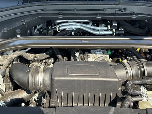 Used 2025 Lincoln Aviator Reserve AWD/4WD image 3