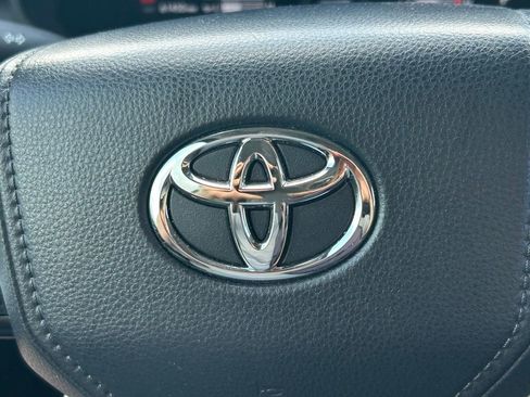 Used 2023 Toyota Tundra Limited AWD/4WD image 43