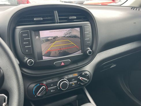 Used 2025 Kia Soul LX w/ LX Technology Package image 20