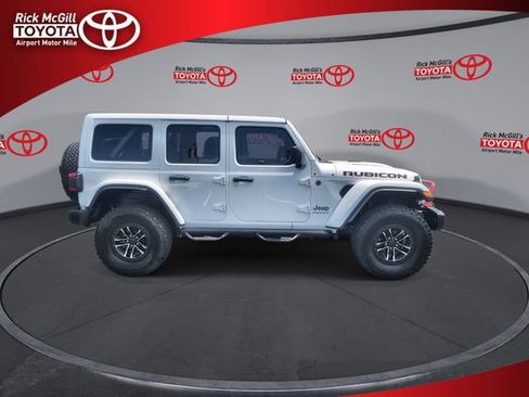 Used 2024 Jeep Wrangler Unlimited Rubicon AWD/4WD image 9