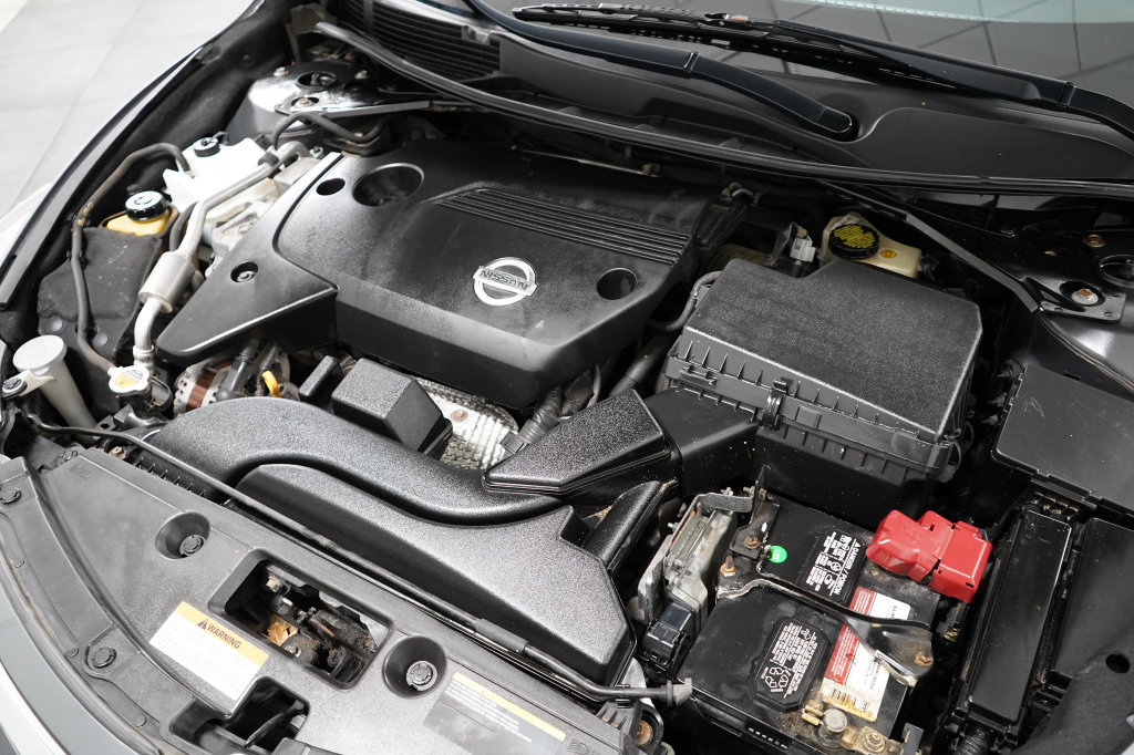 Used 2015 Nissan Altima 2.5 SV FWD image 28