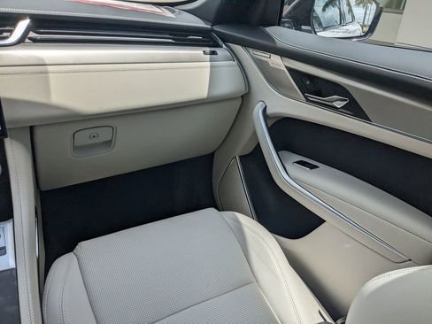 New 2026 Jaguar F-PACE R-Dynamic S image 17