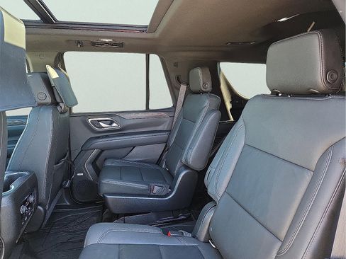 Used 2021 Chevrolet Tahoe Z71 w/ Rear Media and Nav Package image 9