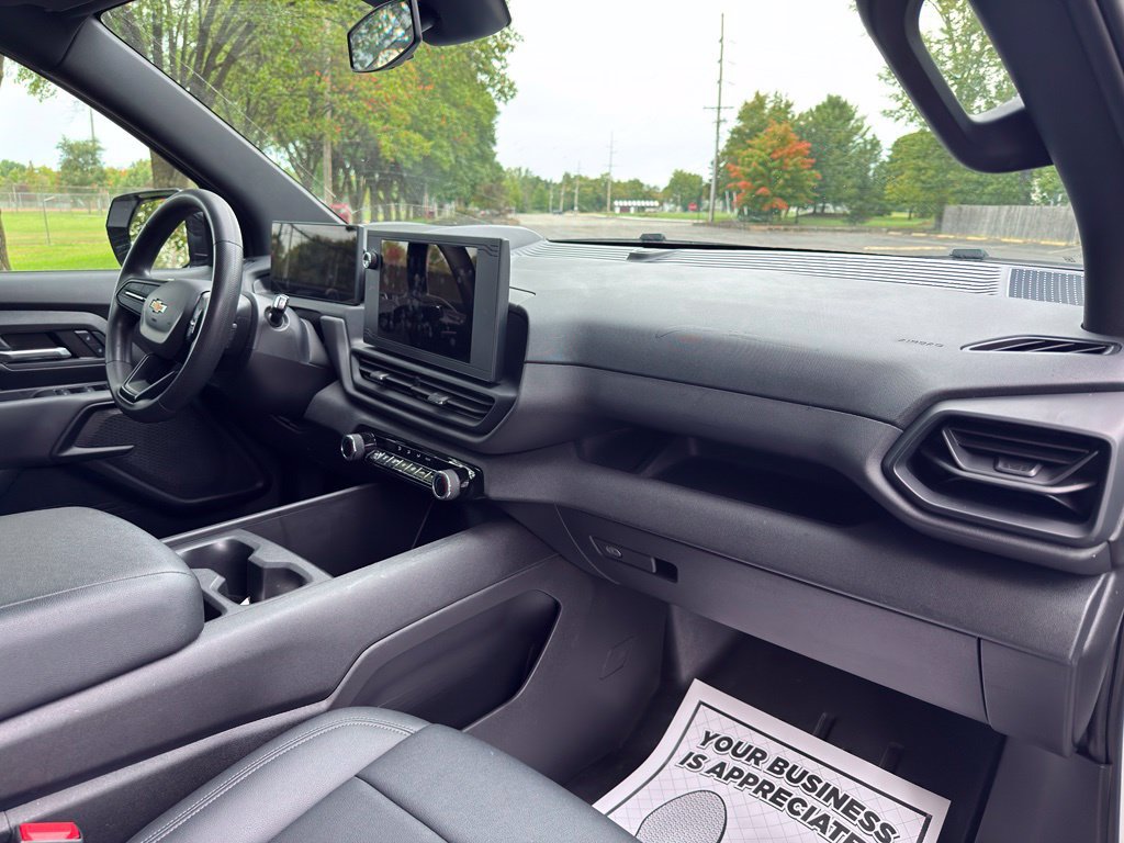 Used 2024 Chevrolet Silverado EV W/T AWD/4WD image 28
