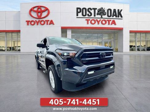 Used 2025 Toyota Tacoma SR5 AWD/4WD image 7