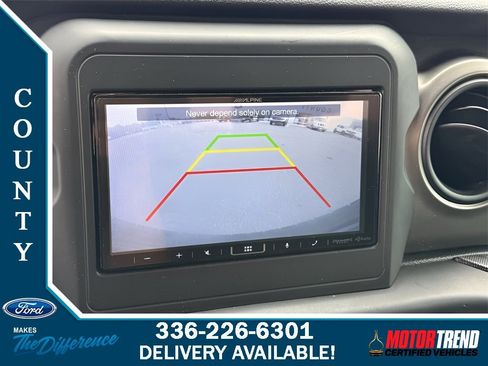 Used 2019 Jeep Wrangler Sport image 7