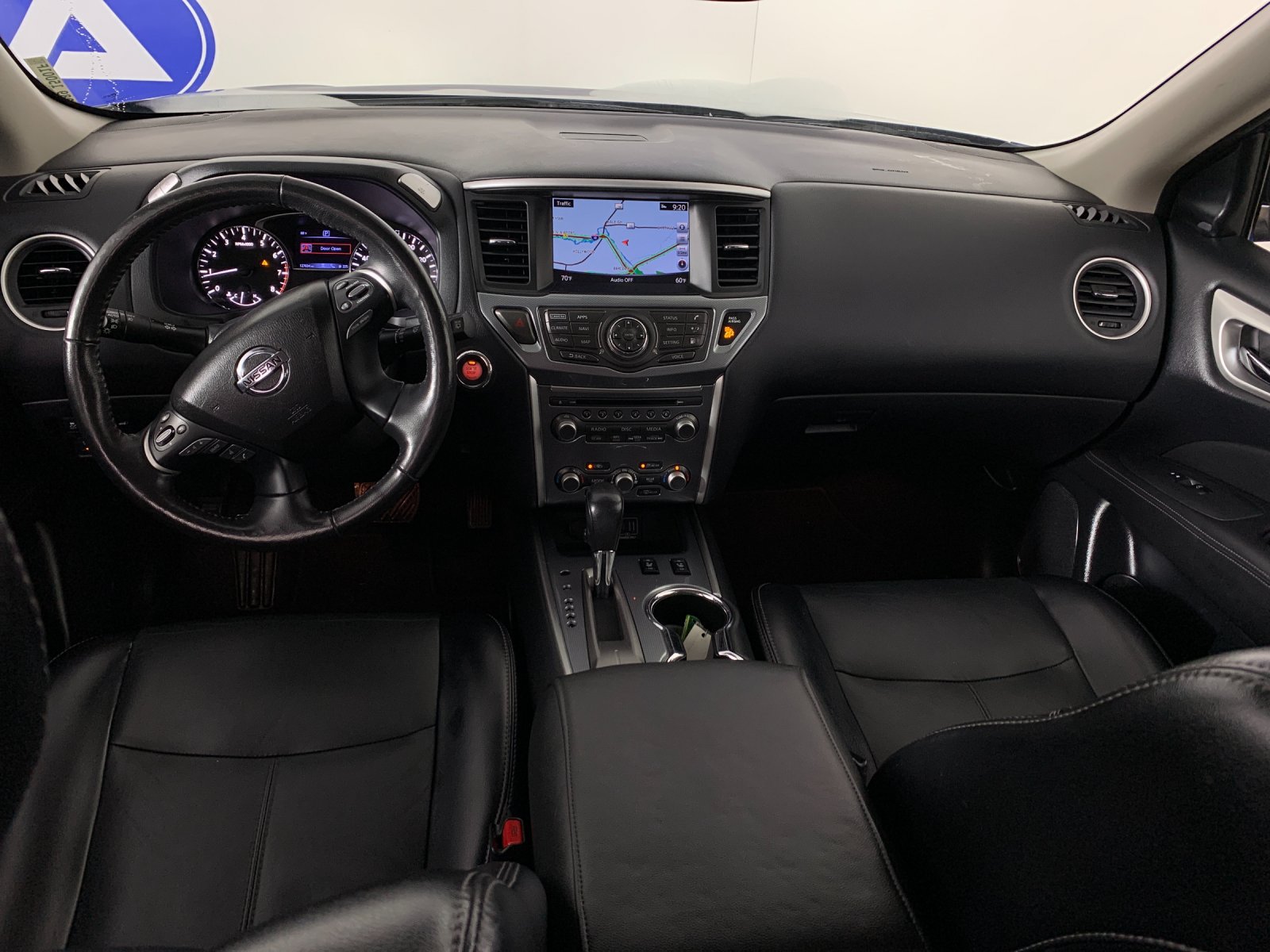 Used 2020 Nissan Pathfinder SL FWD image 34