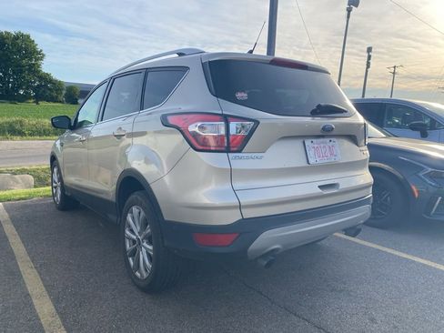 Used 2018 Ford Escape Titanium FWD image 11