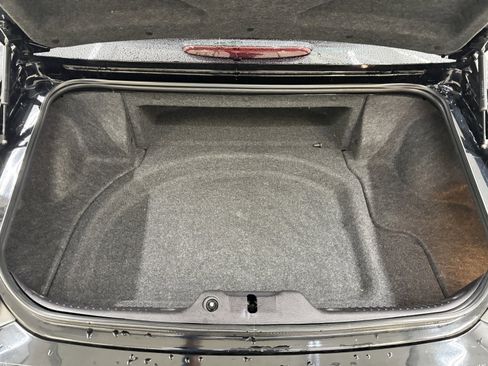 Used 2004 Ford Thunderbird Deluxe image 8