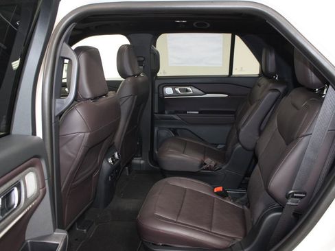 New 2026 Ford Explorer Platinum image 23