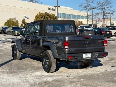 Certified 2024 Jeep Gladiator Sport image 10