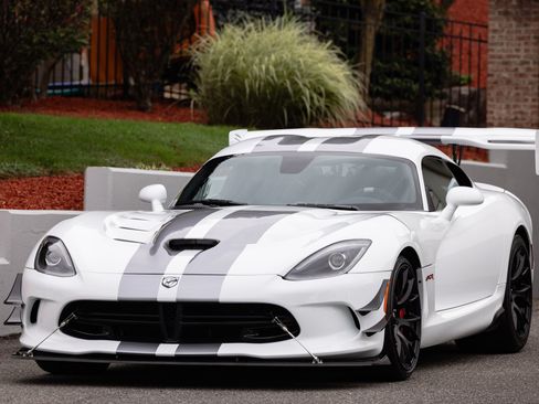 Used 2017 Dodge Viper ACR w/ Extreme Aero Package RWD image 16