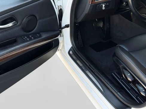 Used 2011 BMW 328i Sedan RWD image 11
