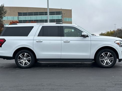 Used 2024 Ford Expedition Max Limited image 3