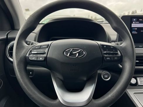 Used 2023 Hyundai Kona SE FWD image 28