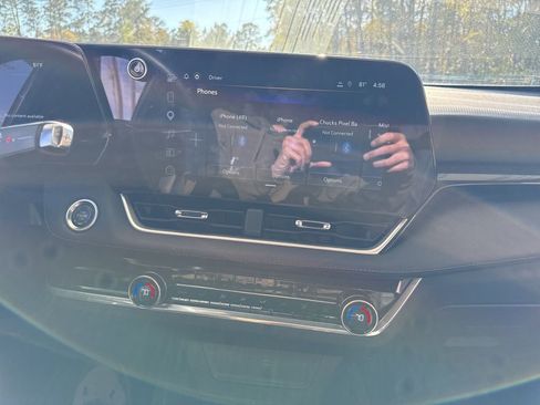 Used 2025 Chevrolet Equinox LT w/ Convenience Package II image 7