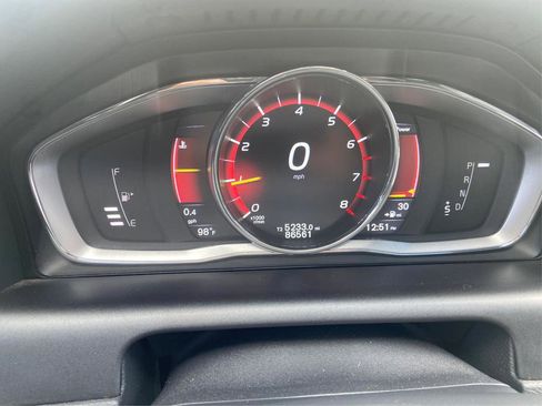 Used 2016 Volvo XC60 T5 Premier w/ Proximity Package image 27