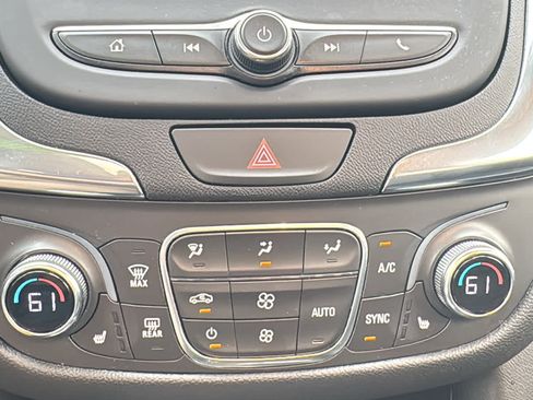 Certified 2020 Chevrolet Equinox LT w/ Midnight Edition AWD/4WD image 17