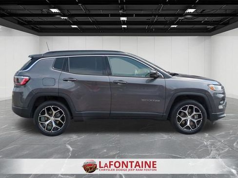 Used 2024 Jeep Compass Limited AWD/4WD image 6