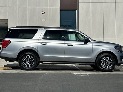 Used 2024 Ford Expedition Max XLT image 2
