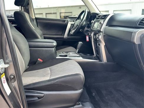 Used 2016 Toyota 4Runner SR5 image 11