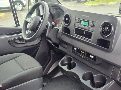 New 2026 Mercedes-Benz Sprinter 2500 image 23