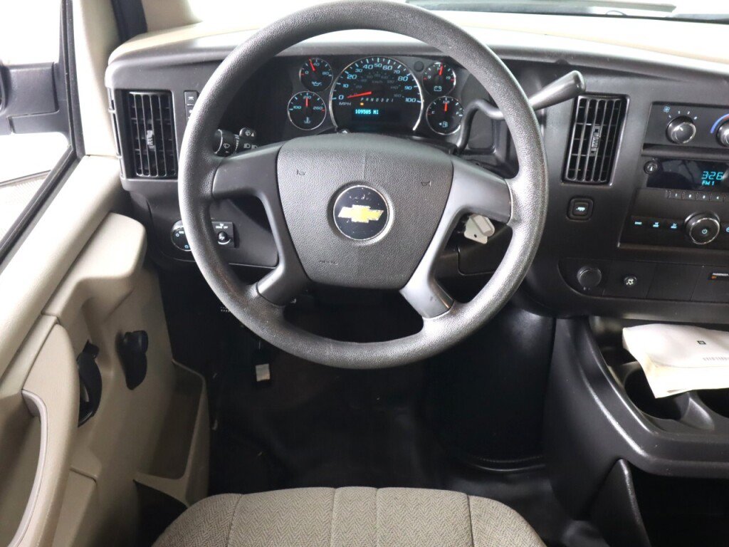 Used 2010 Chevrolet Express 1500 LS RWD image 21