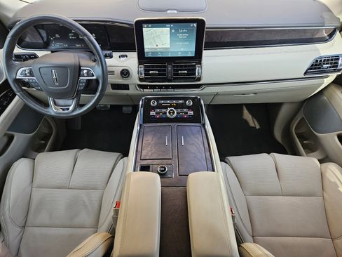 Used 2019 Lincoln Navigator Reserve image 26