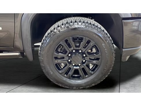 Used 2023 GMC Sierra 2500 Denali w/ Denali Black Diamond Edition image 20