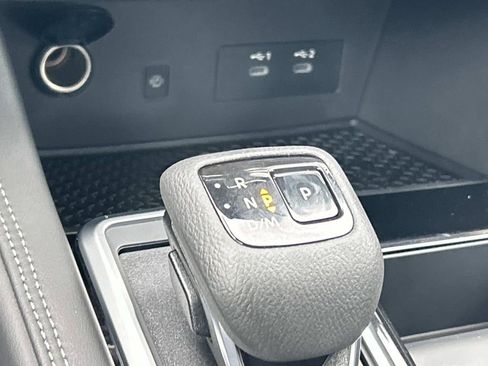 New 2026 Nissan Pathfinder Platinum AWD/4WD image 34