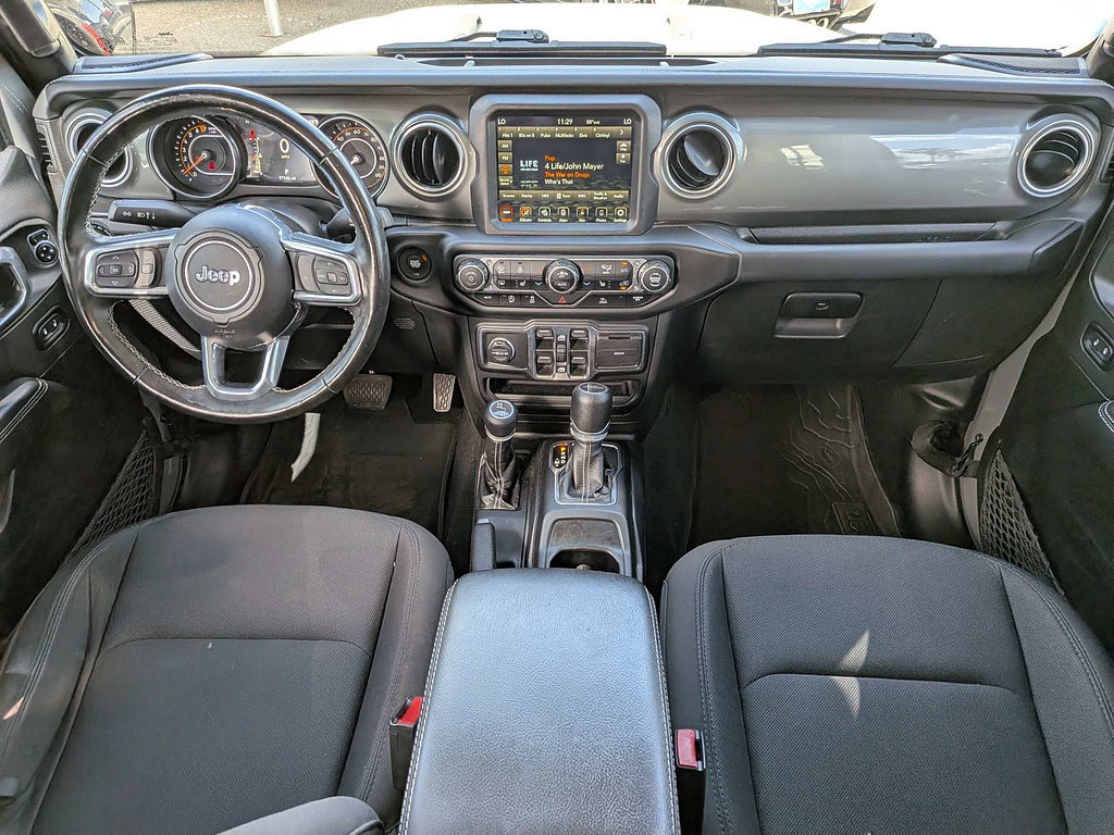 Used 2022 Jeep Gladiator Overland w/ LED Lighting Group AWD/4WD image 42