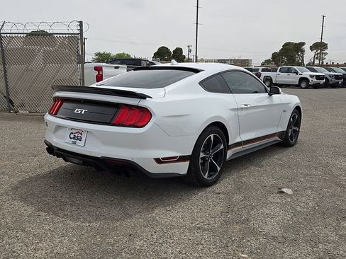 Used 2021 Ford Mustang GT RWD image 3