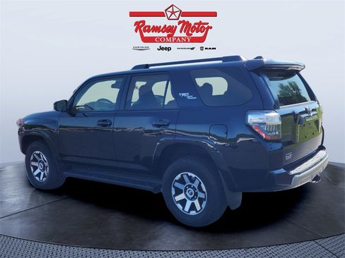Used 2024 Toyota 4Runner TRD Off-Road image 3