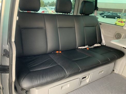 Used 2003 Volkswagen Eurovan MV FWD image 21