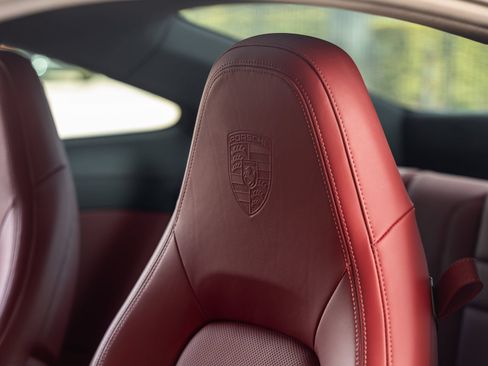 Certified 2023 Porsche 911 Carrera 4 AWD/4WD image 30