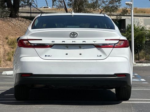 Used 2025 Toyota Camry LE image 4