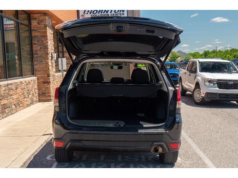Used 2021 Subaru Forester Premium AWD/4WD image 30