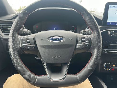 Used 2023 Ford Escape ST-Line image 18