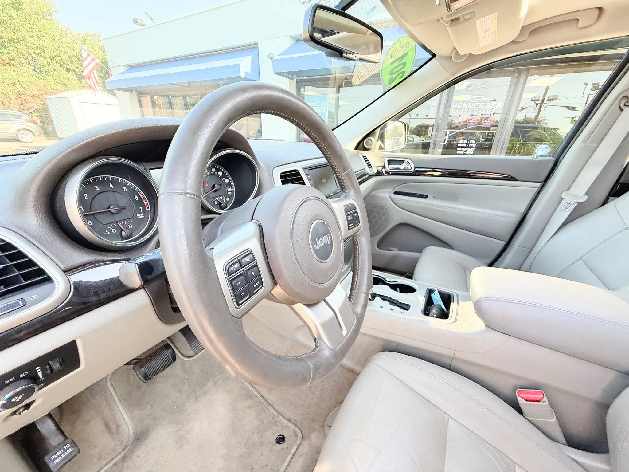 Used 2013 Jeep Grand Cherokee Laredo RWD image 32