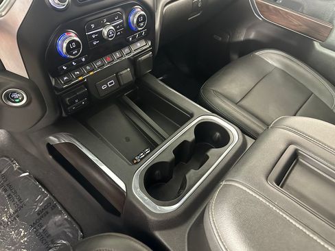 Used 2020 GMC Sierra 1500 SLT w/ SLT Premium Plus Package AWD/4WD image 41
