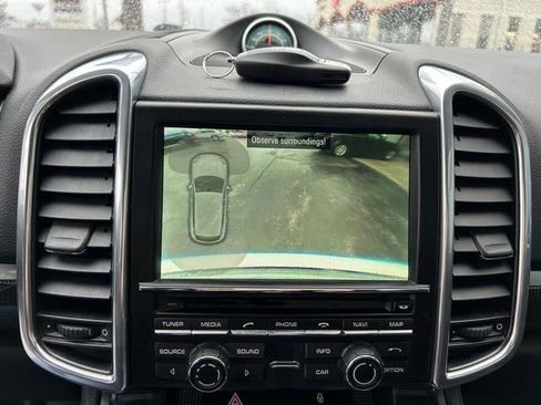 Used 2013 Porsche Cayenne GTS image 15