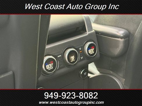 Used 2020 Land Rover Discovery Landmark AWD/4WD image 25