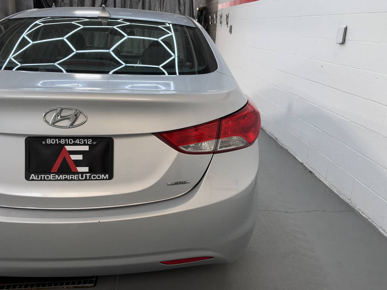 Used 2011 Hyundai Elantra Limited FWD image 7